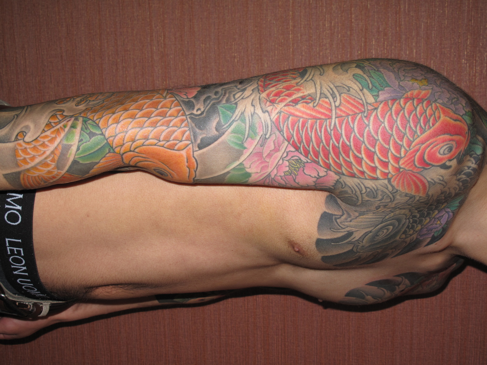 鯉　牡丹|胸　肩　腕　鯉　牡丹　花