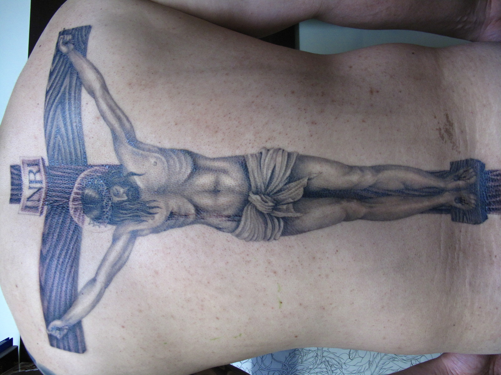 キリスト|背中一面　バックピース　ブラックアンドグレイ　ブラックアンドグレー　イエス　イエスキリスト　キリスト　洋風　洋彫　クロス　十字架　天使　ピエタ