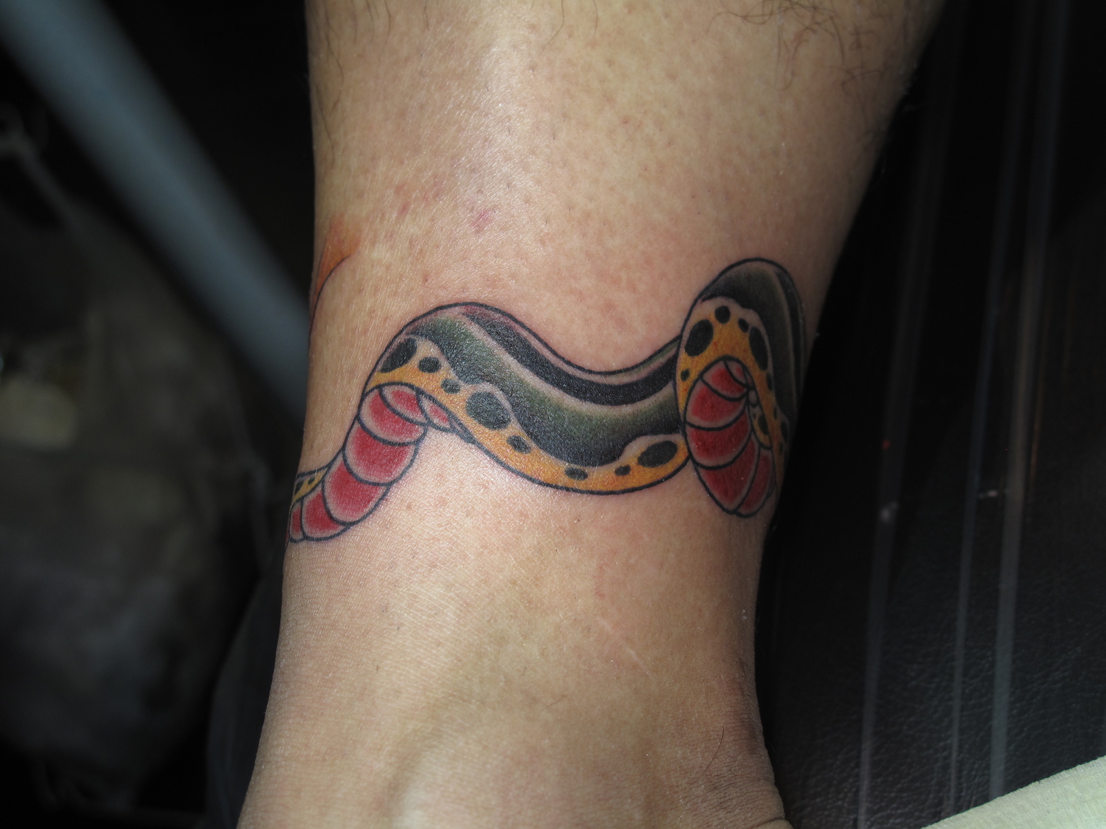 蛇|足首　カラー　蛇　ヘビ　アメリカン　アメリカンタトゥー アメリカントラディショナル
