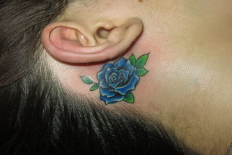 薔薇|耳　カラー　ワンポイント　薔薇　バラ